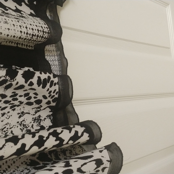 Top - Picture 3 of 3